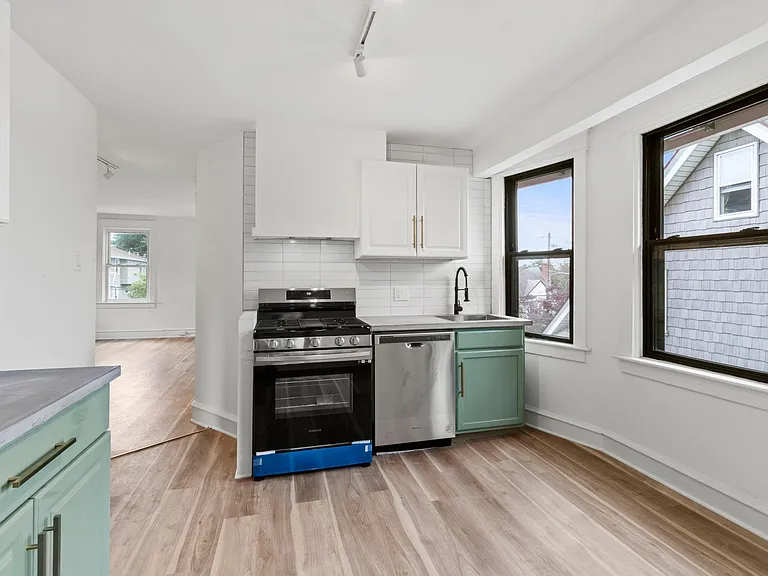 10 E Marthart Ave #2 — Photo 21