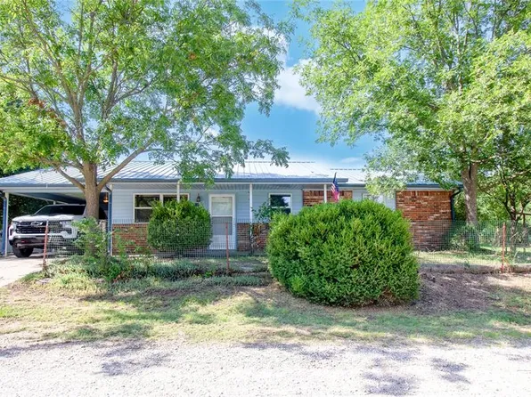 301 W Walker, Maud, OK 74854