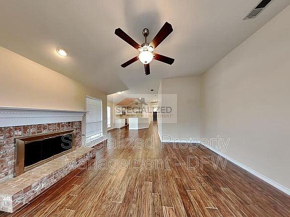 2nd image of 6733 Tawny Oak Dr