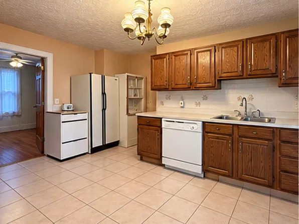 48 Grant Ave #1, Belmont, MA 02478