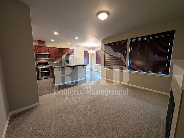 3887 Portside Dr — Photo 18