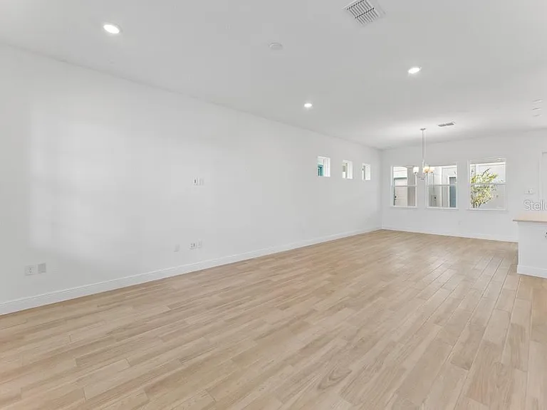 10115 Pearson Ave — Photo 4