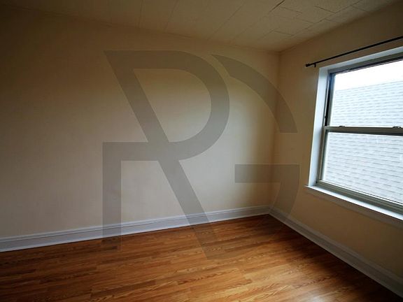 5th image of 2536 N Sawyer Ave #2536408