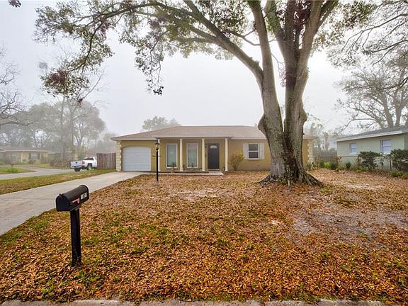 2nd image of 7821 Lakeside Blvd