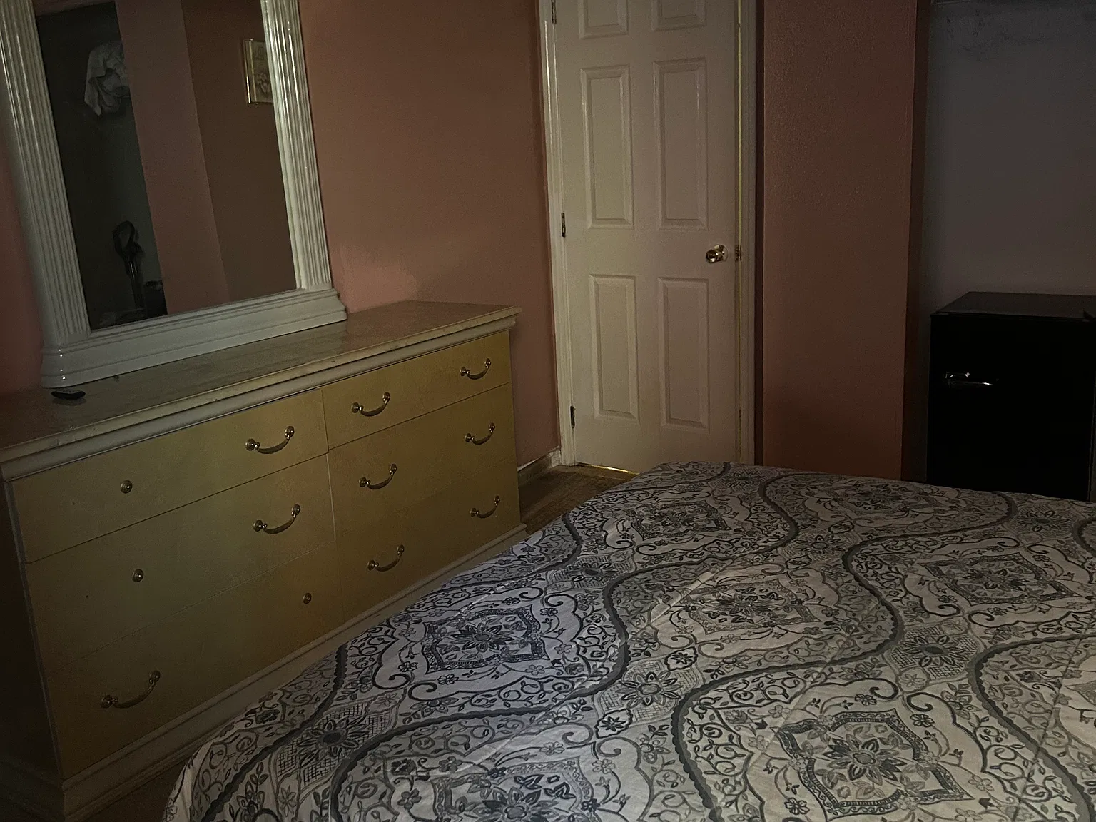 5 bed, 3105 sqft, $800 — Photo 3