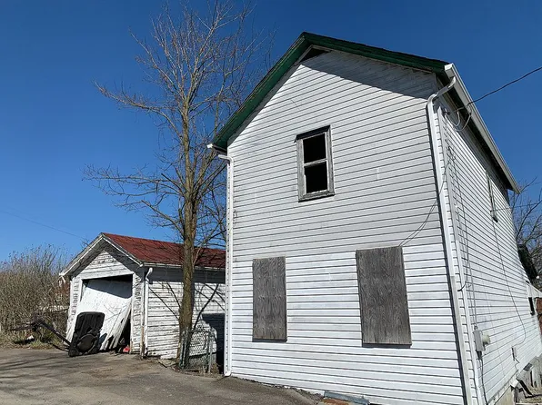 716 Sycamore Dr, Donora, PA 15033