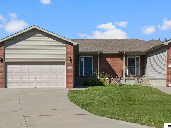 7251 Dorchester Ct, Lincoln, NE 68521