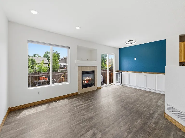 1650 Oak Creek Dr — Photo 3