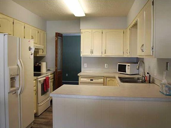 5th image of 2680 Patricia Ln