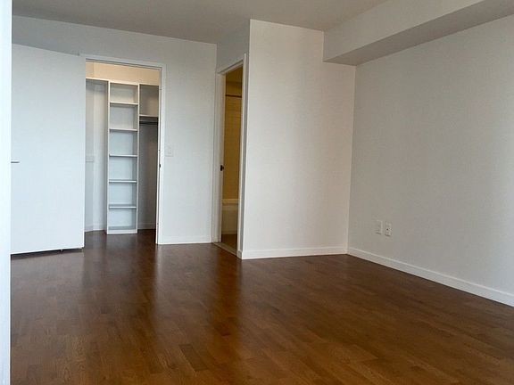 5th image of 1 Columbus Pl APT S41d