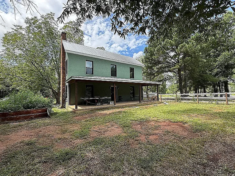 10799 Poplar Tent Rd — Photo 2