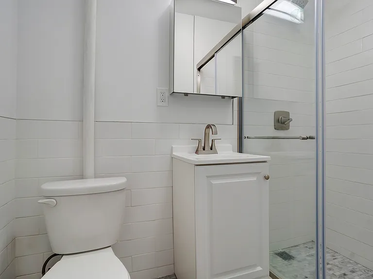 185 E 3rd St #1C — Photo 5