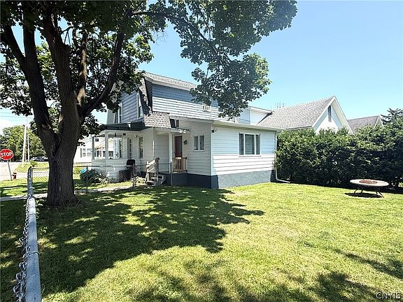 4th image of 1323 Butternut St