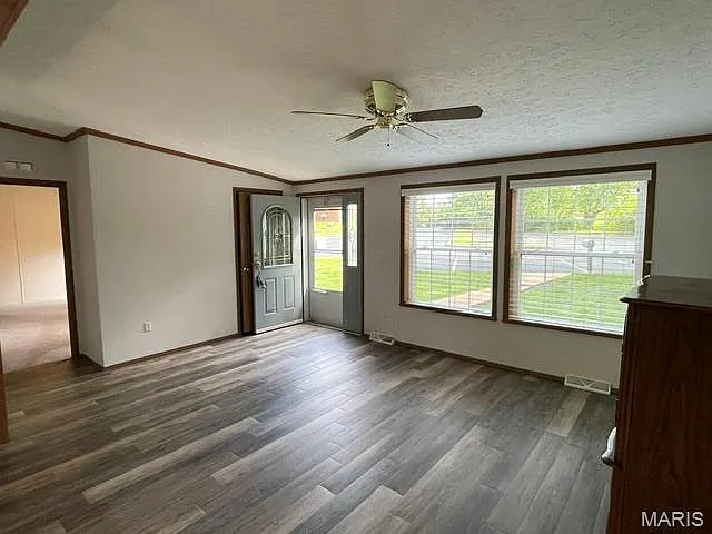 12441 Ladue Rd — Photo 3