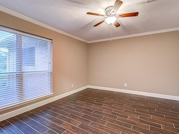 5th image of 3014 Bayou St