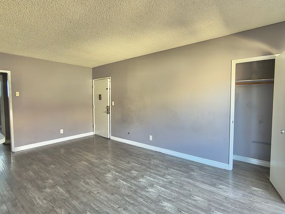 2nd image of 837 S Ardmore Ave #14
