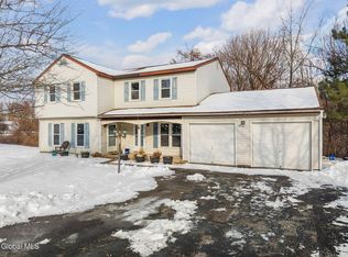 40-42 Hanover Dr, Delmar, NY 12054