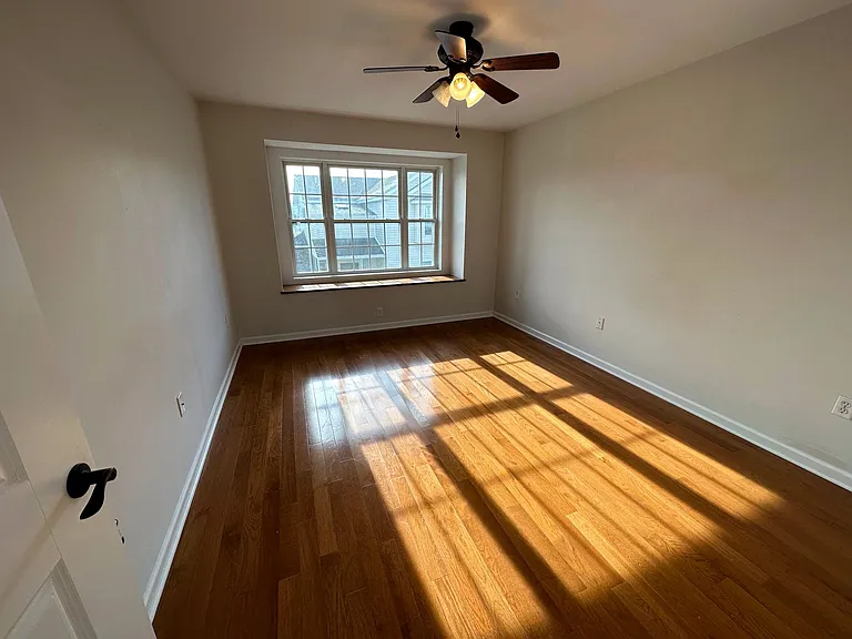 609 Edith St — Photo 13