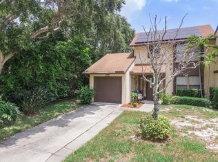 1001 Raintree Ln, Palm Beach Gardens, FL 33410