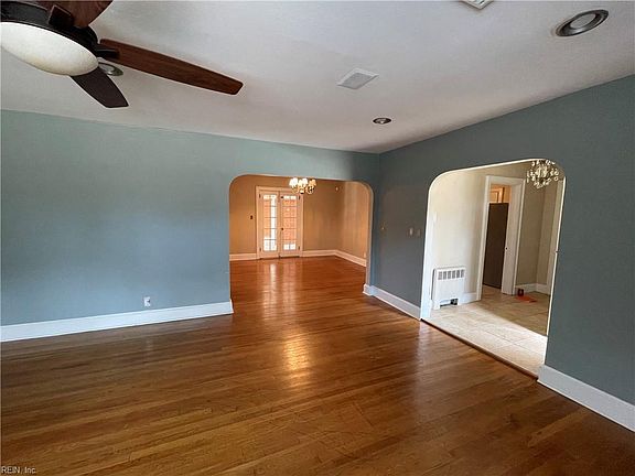 3rd image of 4625 Duke Dr