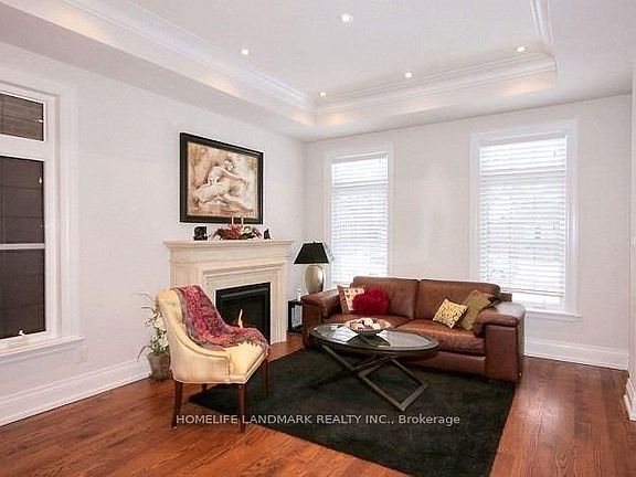 3rd image of 8 Haddon St