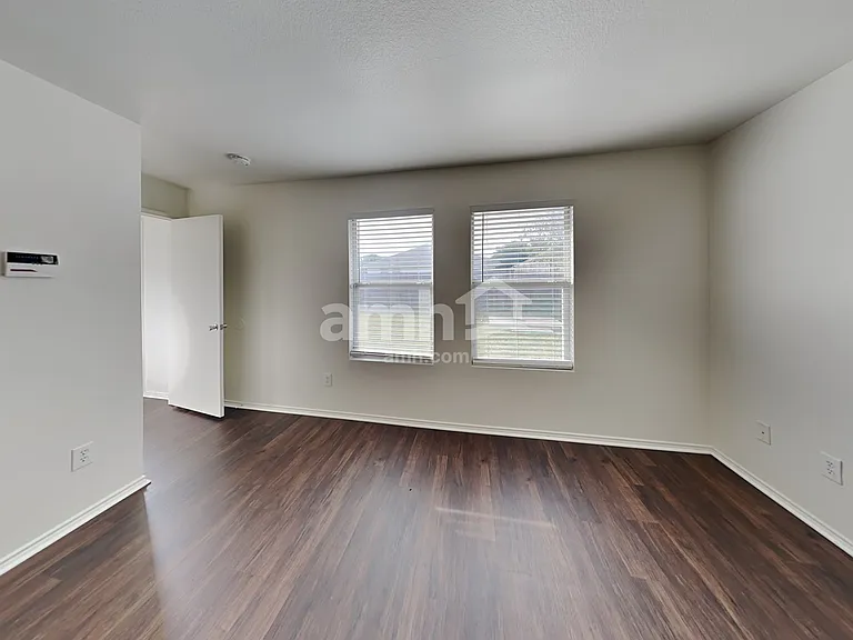 1101 Eagle Claw Dr — Photo 11