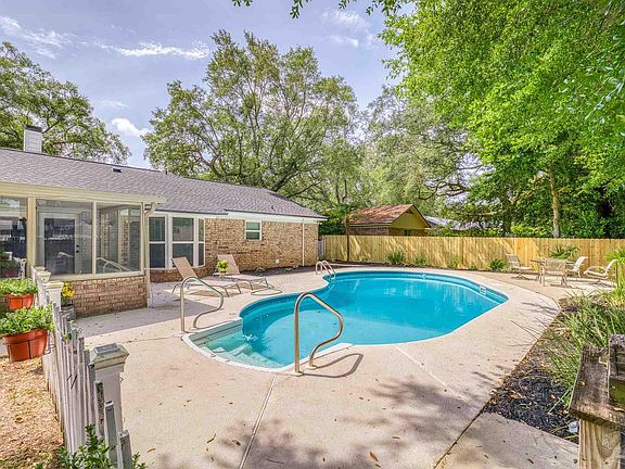 5th image of 7438 Baywoods Ln