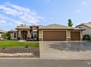 11714 W Pinewood River Ln, Star, ID 83669