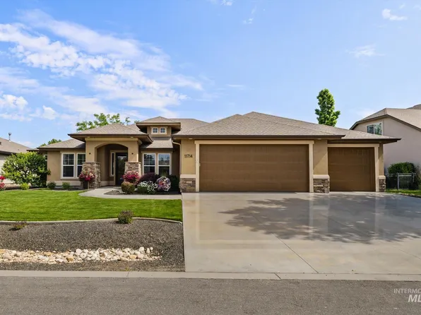 11714 W Pinewood River Ln, Star, ID 83669