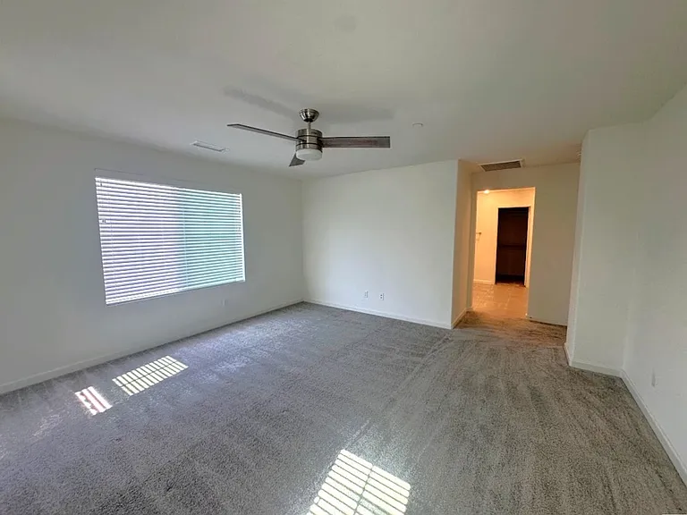 1014 W Buttercup Ln — Photo 16