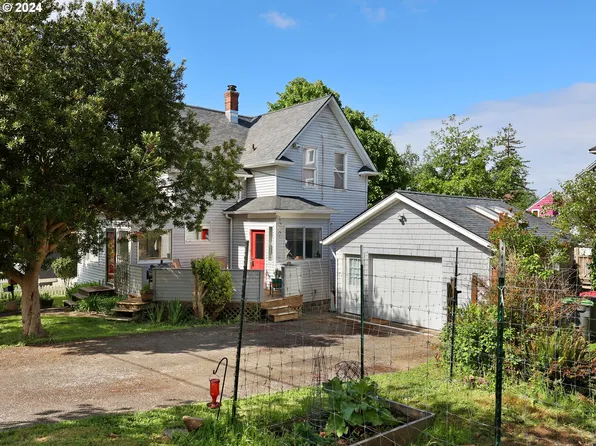 1419 9th St, Astoria, OR 97103