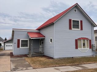 43 Maple St, Rouses Pt, NY 12979