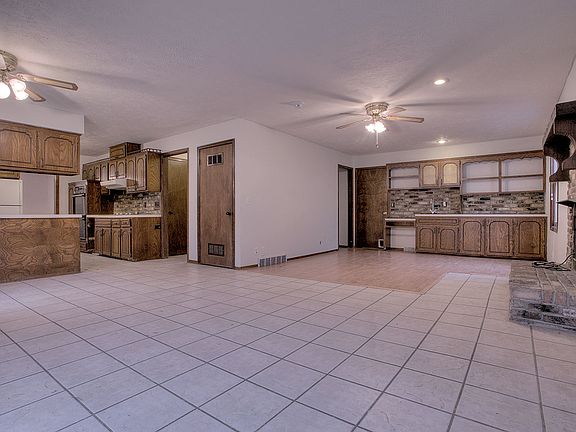 4th image of 114 Lafayette Ln
