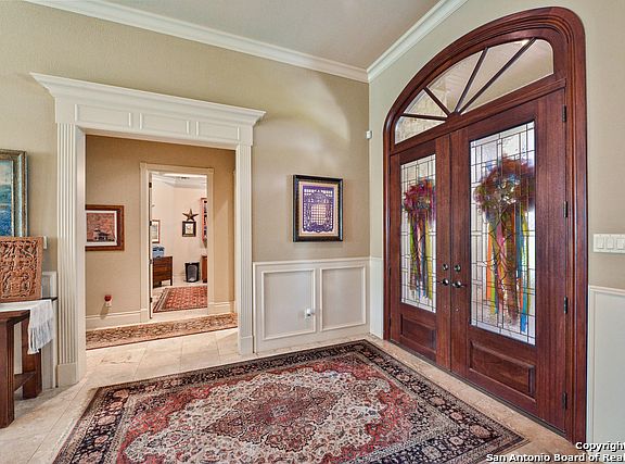 2nd image of 26 Royal Gardens Dr