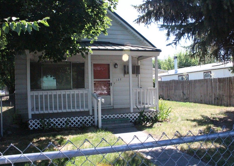 1st image of 122 N 3rd St