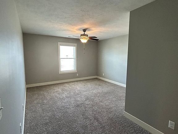 3rd image of 1031 Ekstam Dr #105