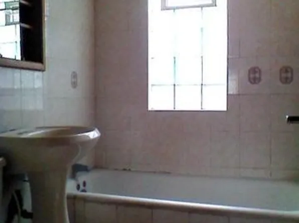 3727 W Branting Ln, Milwaukee, WI 53215