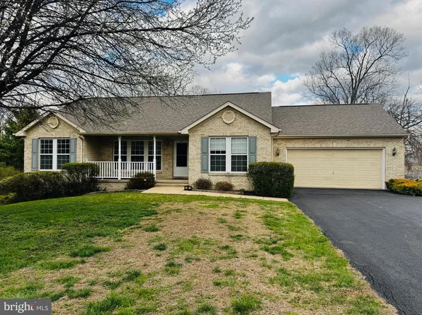 48 Altoona Way, Charles Town, WV 25414