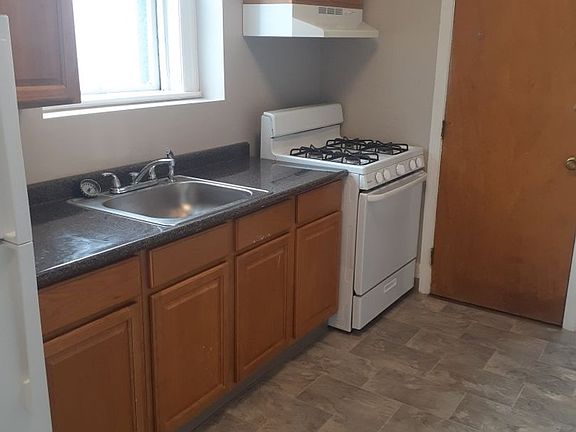 4th image of 71-77 Medway St #732