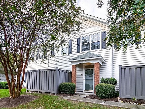 3rd image of 1308 Tuscany Dr