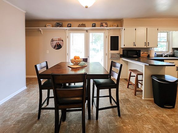4th image of 568 Pride Avenue Dr