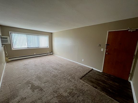 2nd image of 180 Charles St NE #6