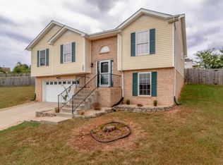 1472 McKinley Ct, Clarksville, TN