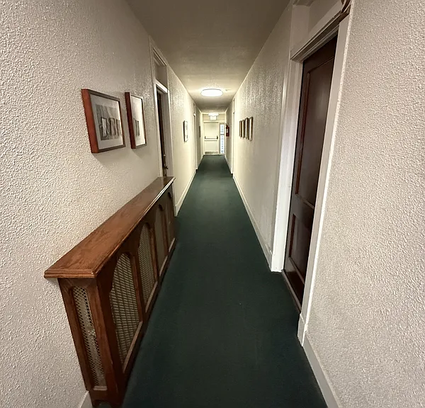 210 Drummond Pl #5 — Photo 4