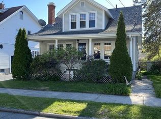 52 Sunapee St, Springfield, MA 01108