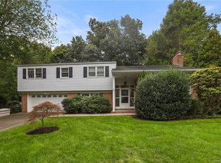 22 Copper Beech Cir, White Plains, NY 10605