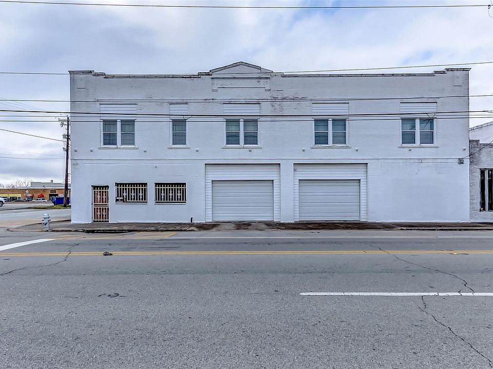 1st image of 101 N Main St
