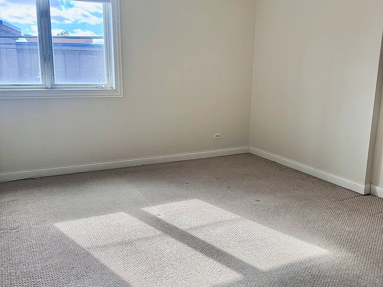 2521 N 76th Ave #2SE — Photo 5
