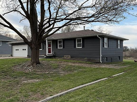 4th image of 205 W Duncan Dr