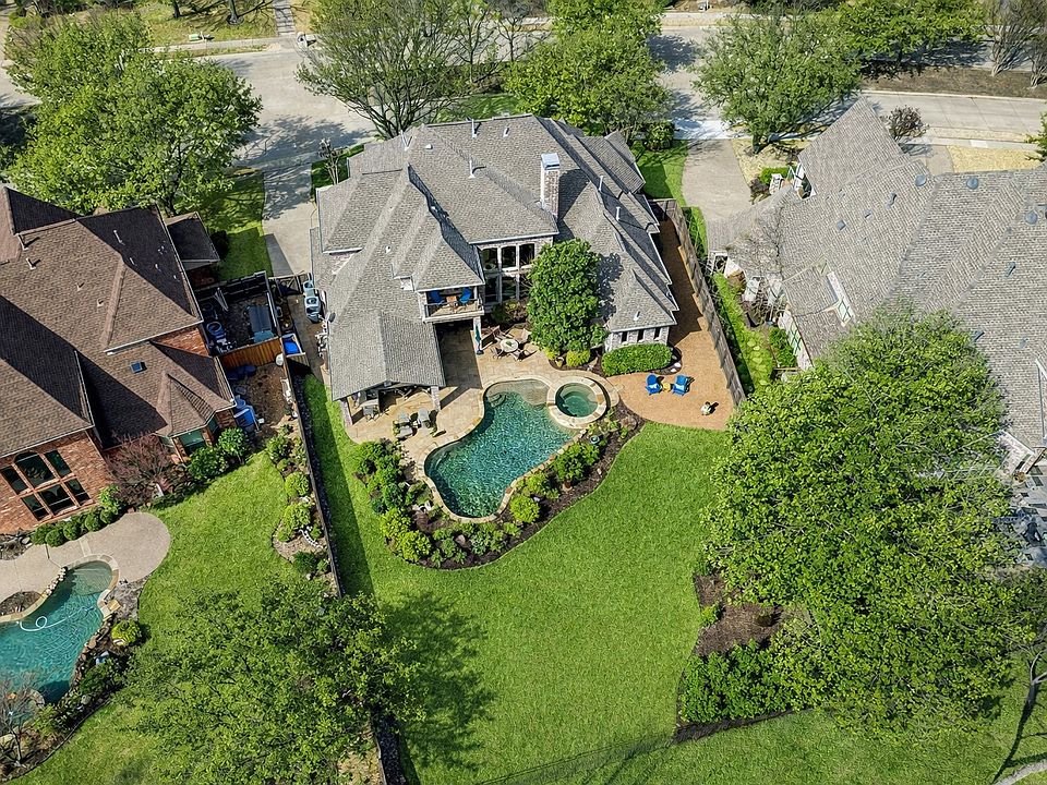 2nd image of 304 Haddington Ln